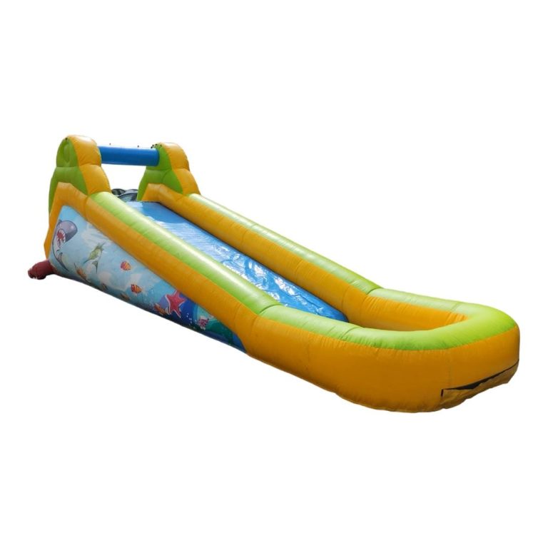 מגלשת עולם המים